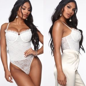 Free w/ Purchase!! 🔥| Fashion Nova Lace Bodysuit.